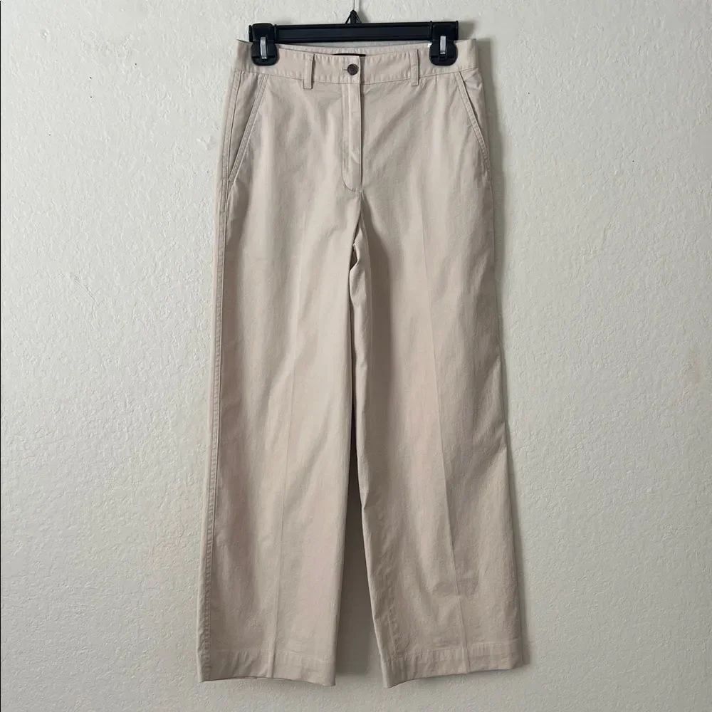 Like New! Theory Tan Straight Leg Trouser Khaki in Size 00